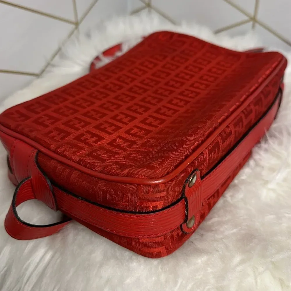 💯Authentic Fendi Crossbody Bag🍀 - Picture 12 of 15